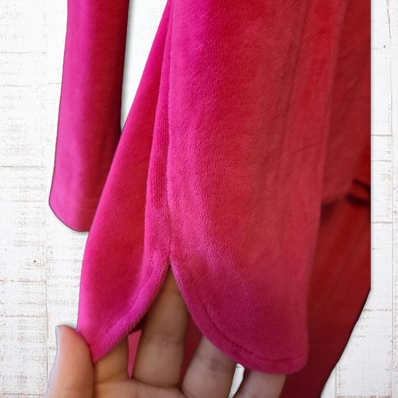 Hot Pink Velvety 2pc Set w/ Sparkly Snowflakes by Links - Picture 11 of 12